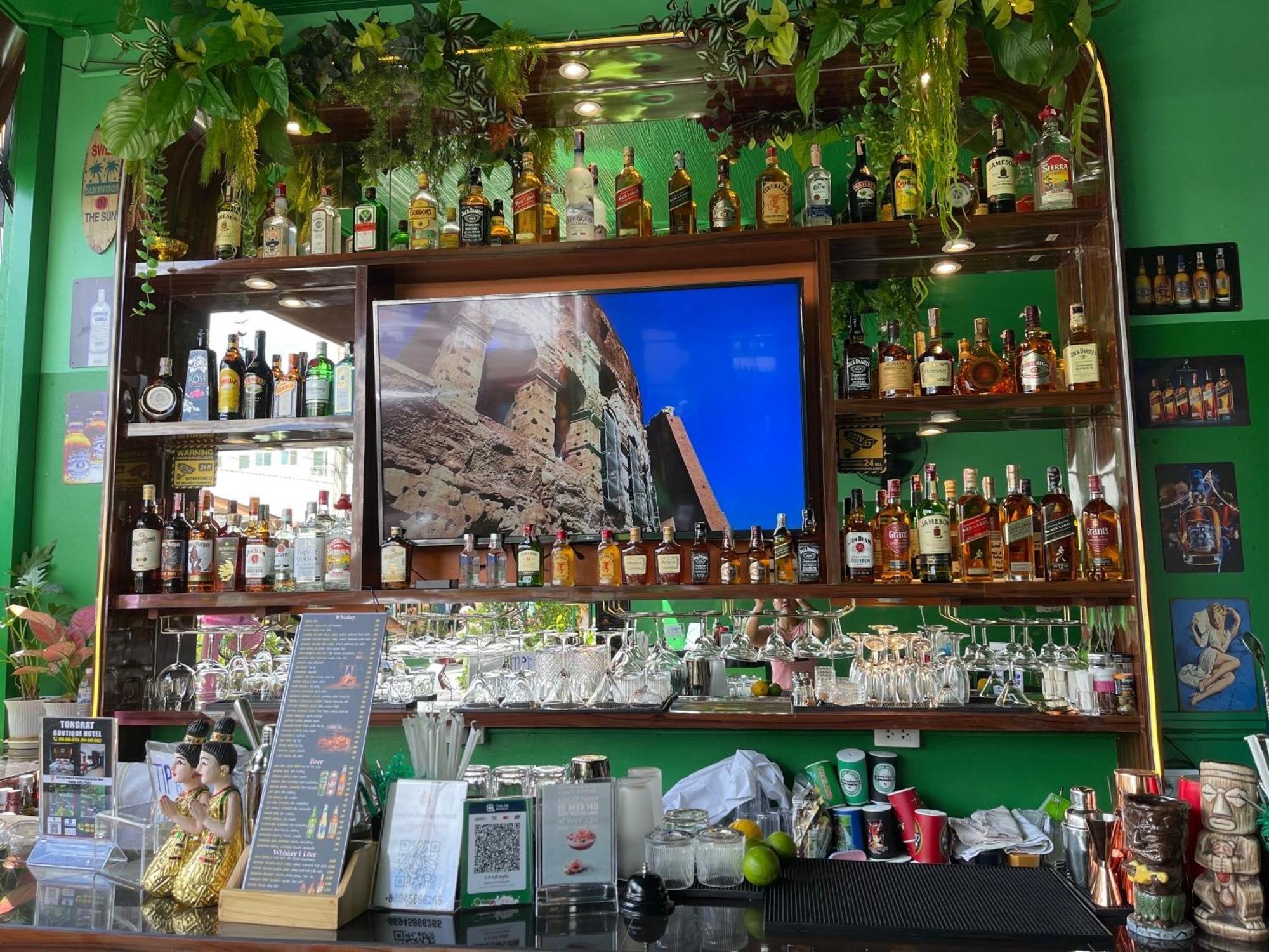 Elephant Room Patong Dış mekan fotoğraf